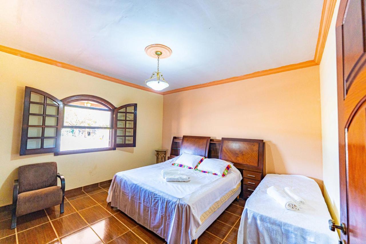 Pousada Casarao Na Serra Vargem Bonita Room photo
